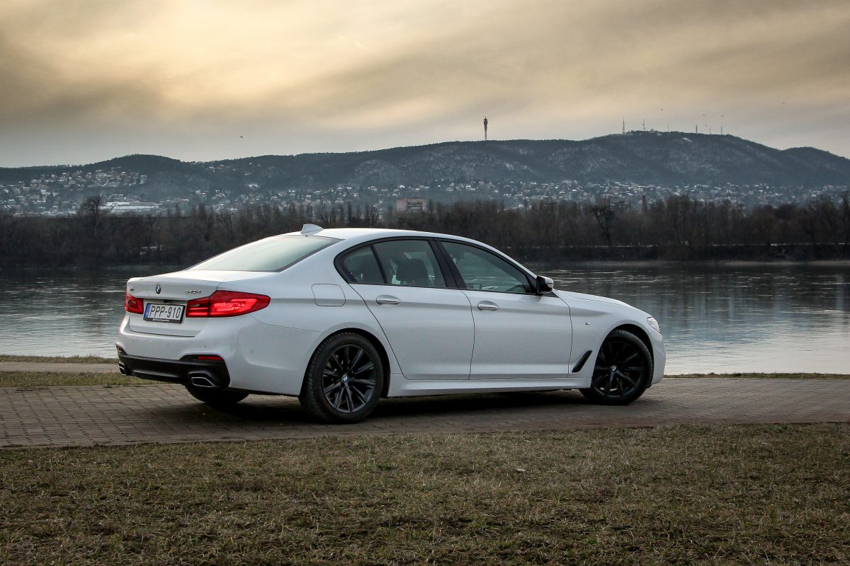 BMW 5-ÖS SOROZAT