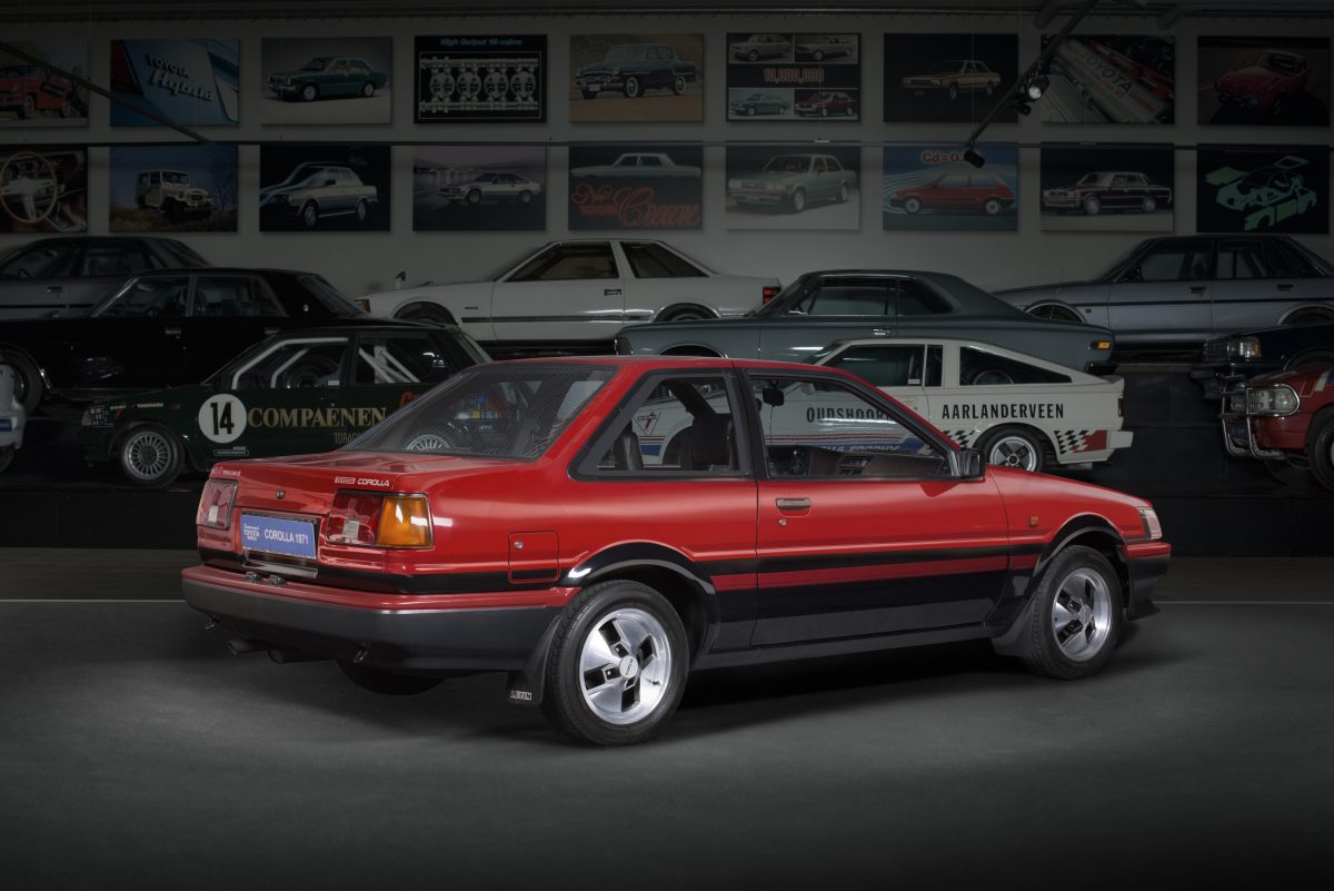TOYOTA COROLLA