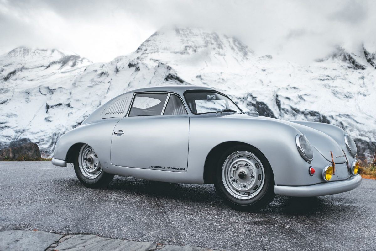 PORSCHE