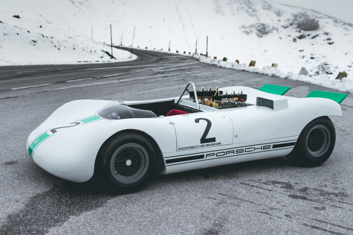 PORSCHE