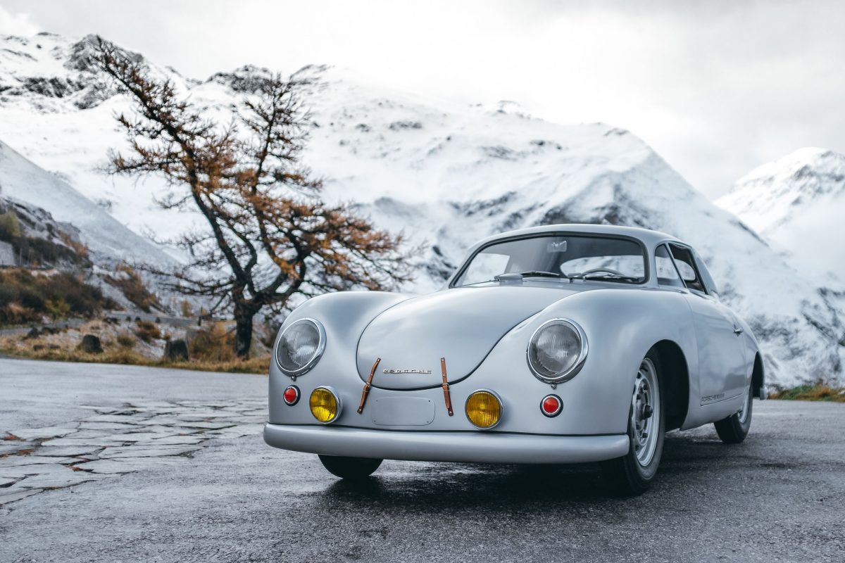 PORSCHE