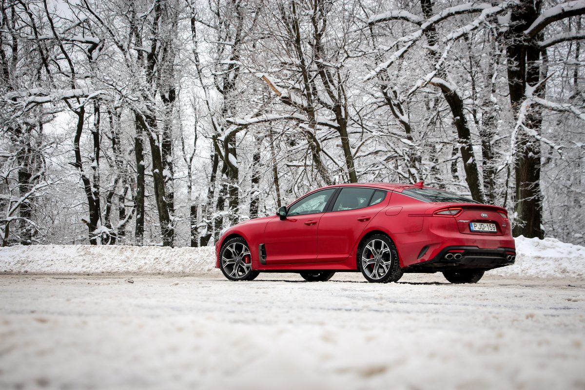 KIA STINGER