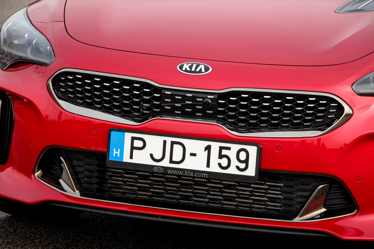 KIA STINGER