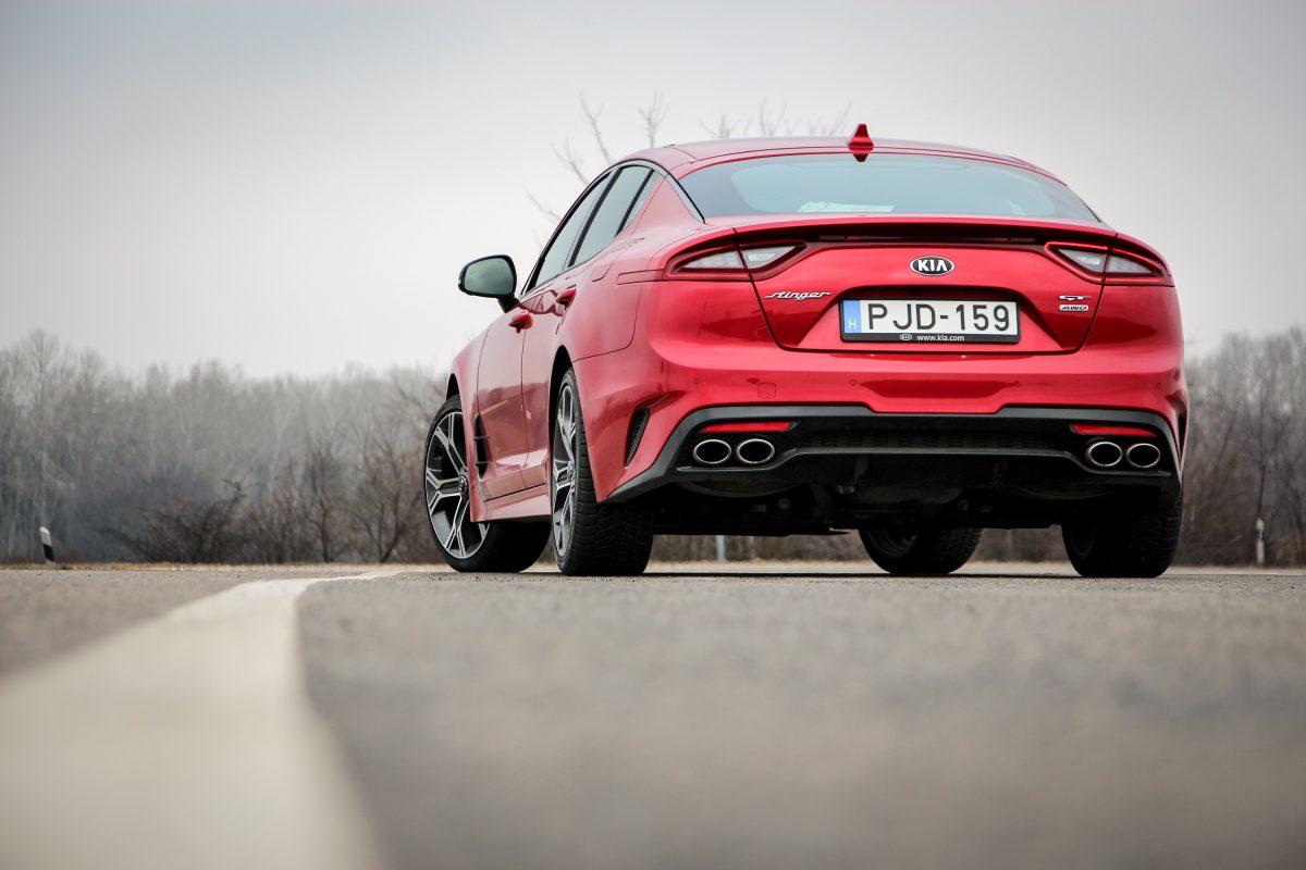 KIA STINGER
