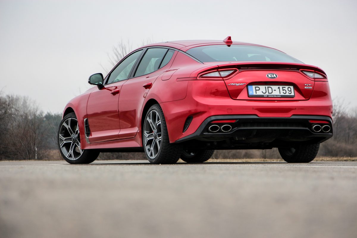 KIA STINGER