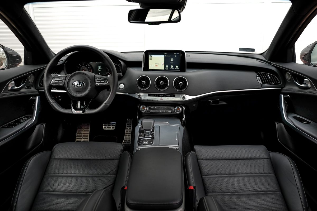 KIA STINGER