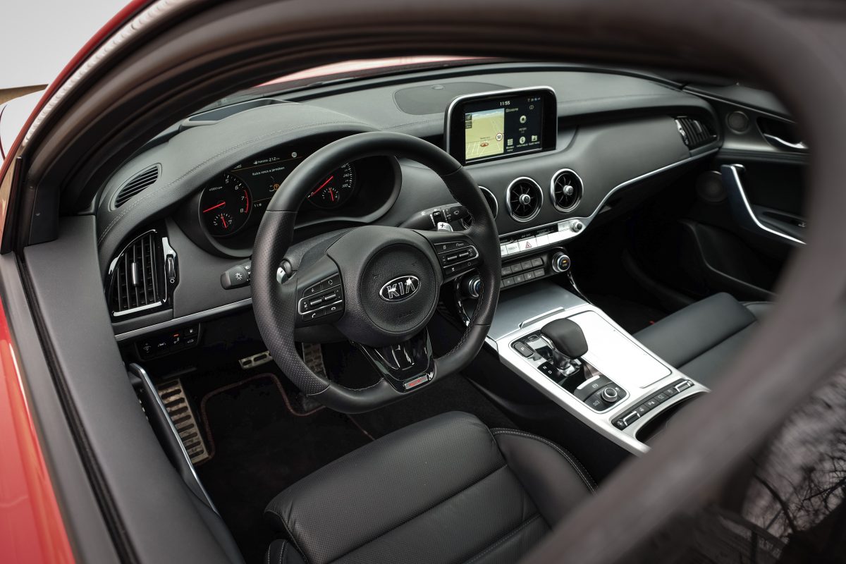KIA STINGER