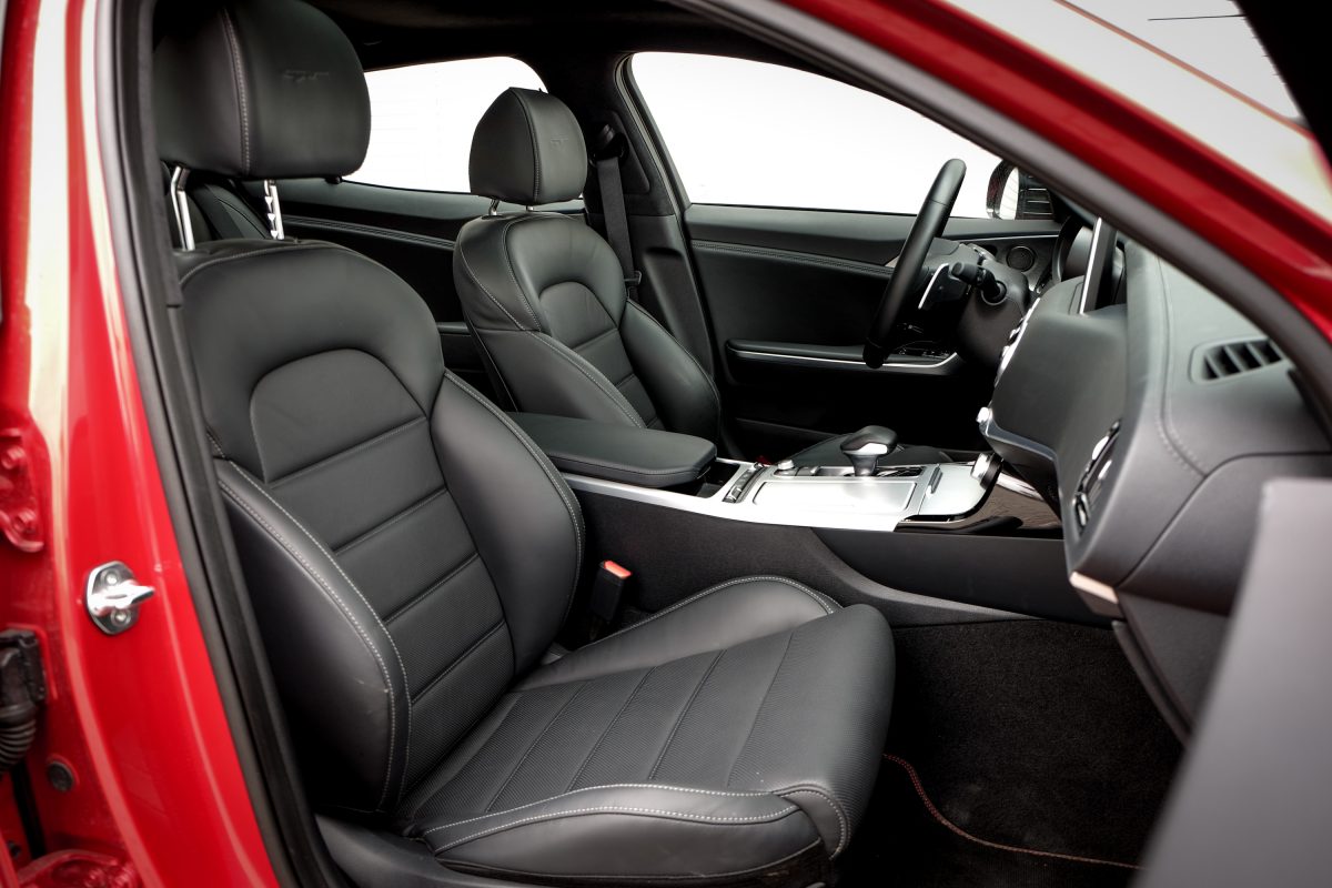 KIA STINGER