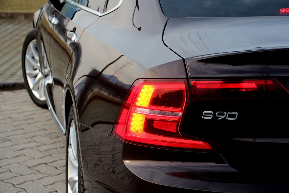 VOLVO