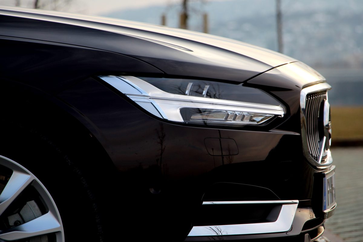 VOLVO