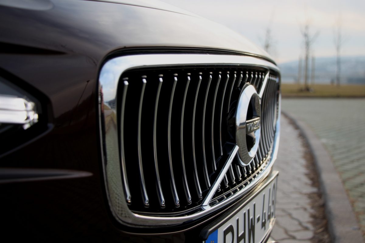 VOLVO