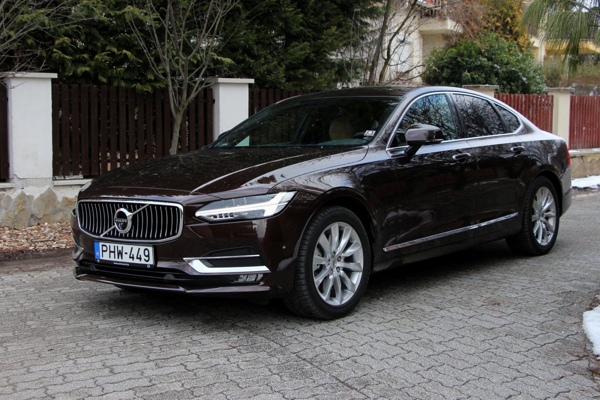 VOLVO