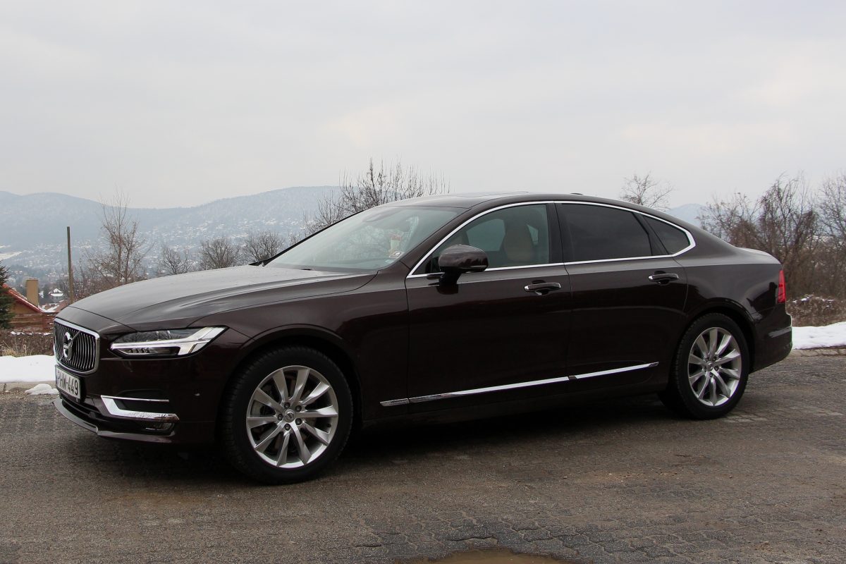 VOLVO