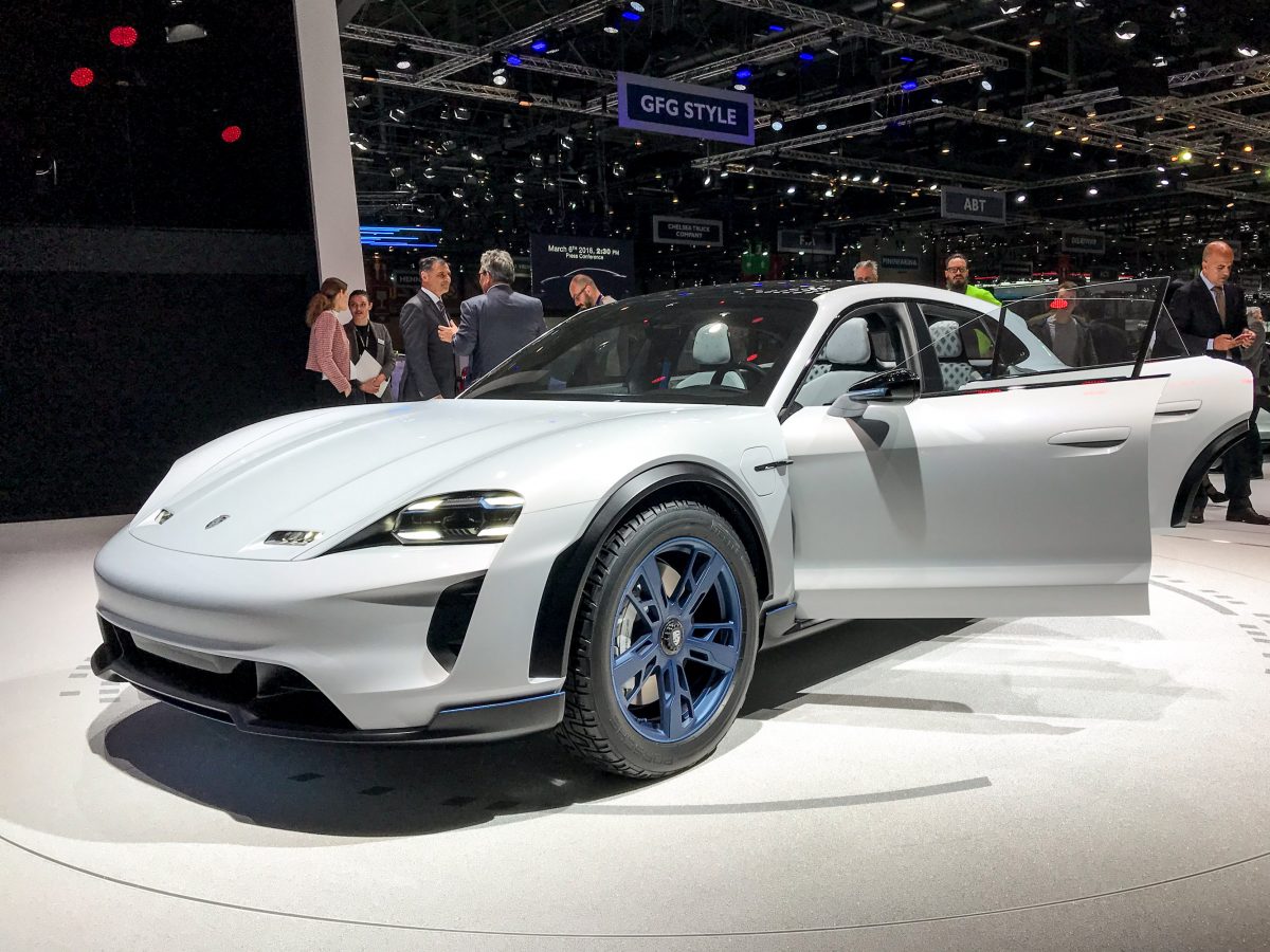 PORSCHE