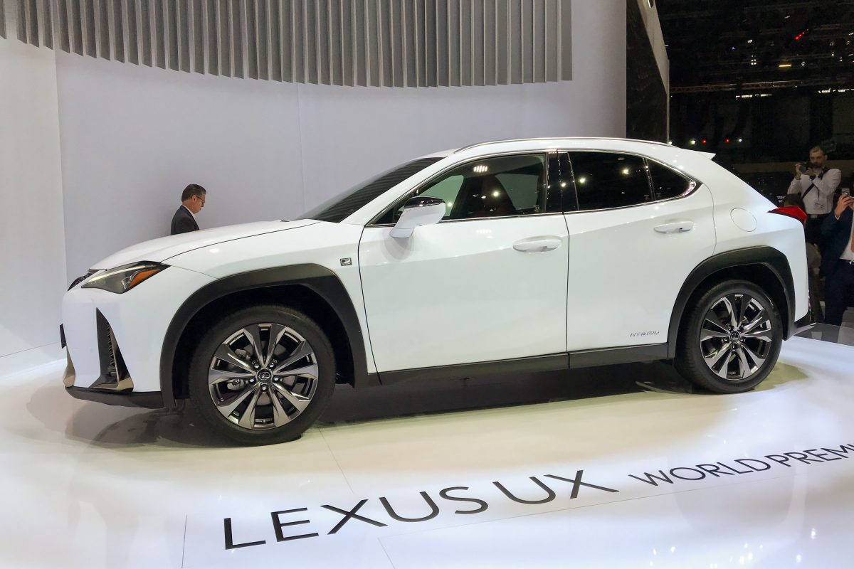 LEXUS