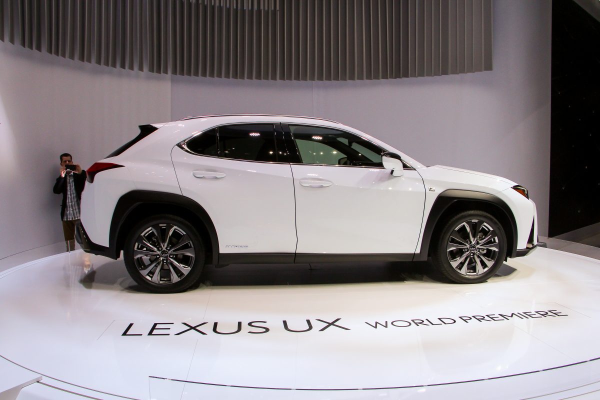 LEXUS