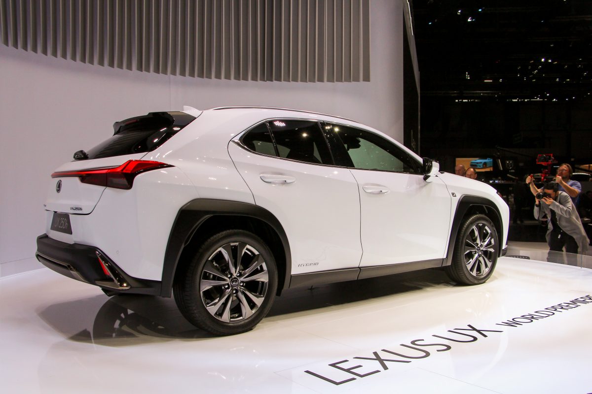 LEXUS