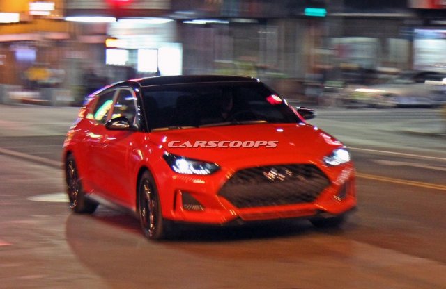 Ismét felemás ajtókkal jön a Hyundai kupéja