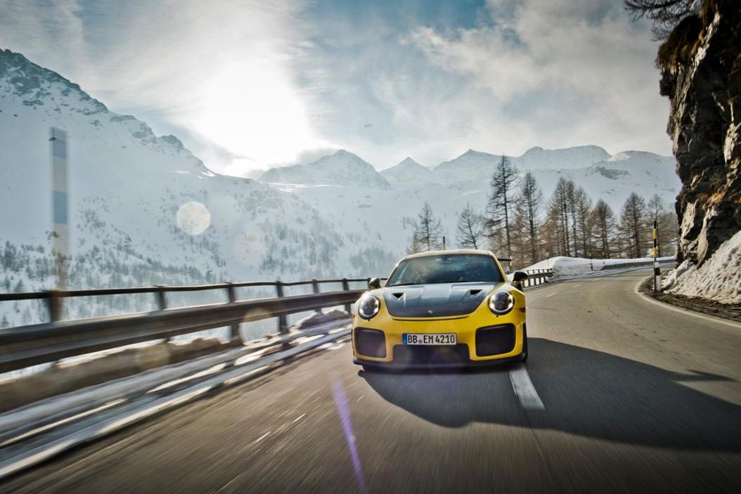 PORSCHE 911