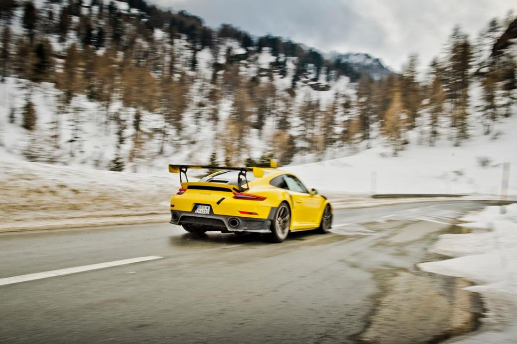 PORSCHE 911