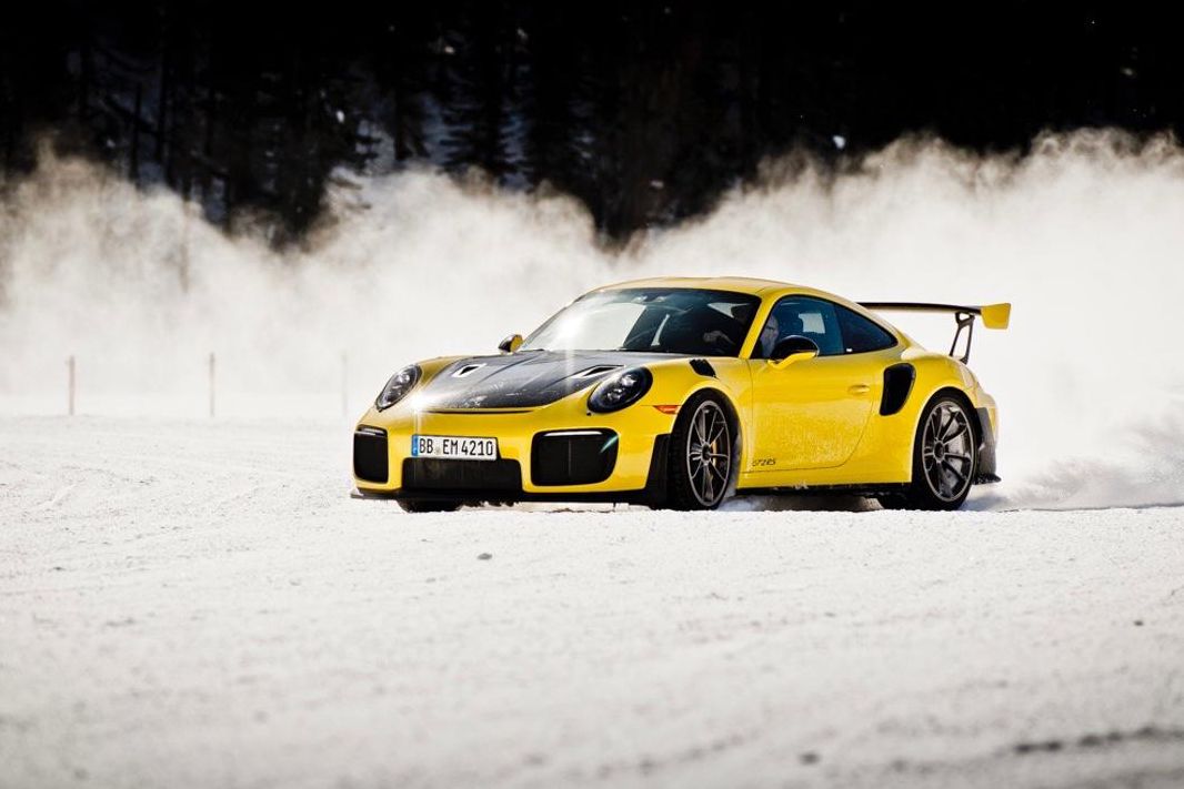 PORSCHE 911