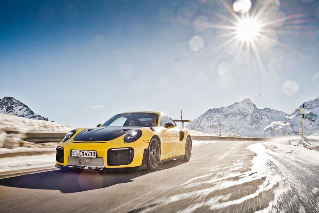 PORSCHE 911