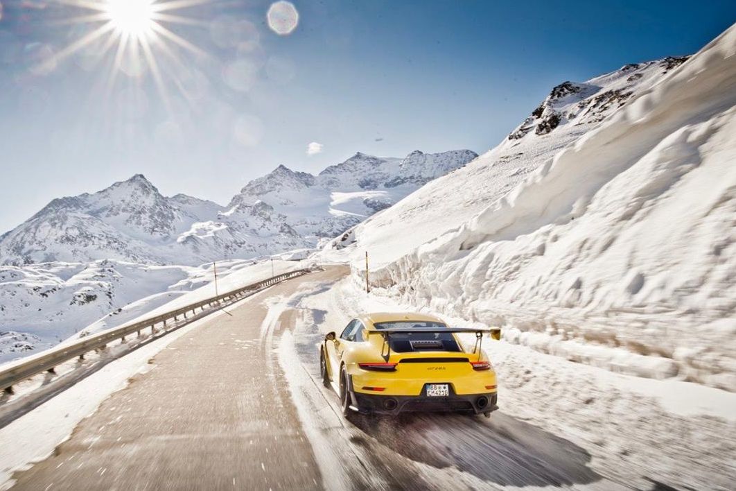 PORSCHE 911