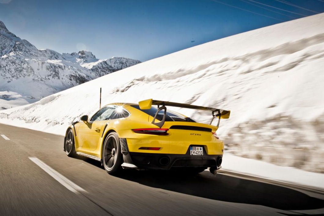 PORSCHE 911
