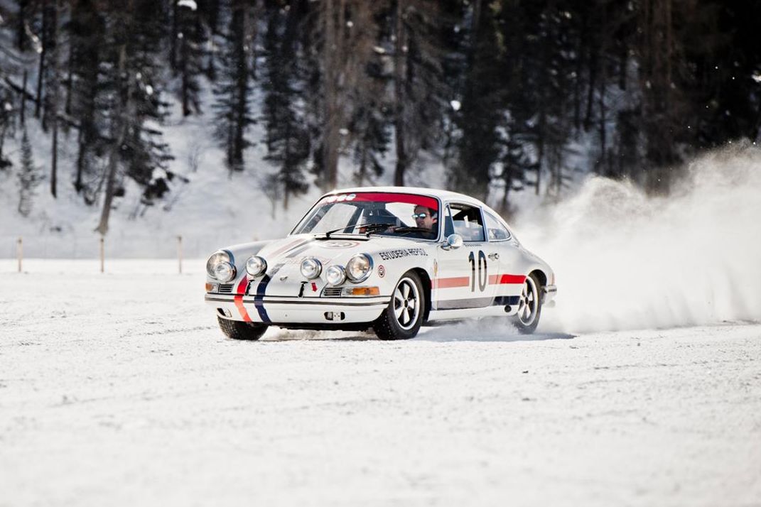 PORSCHE 911