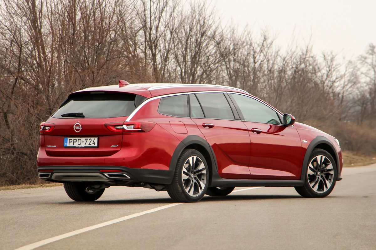 OPEL INSIGNIA