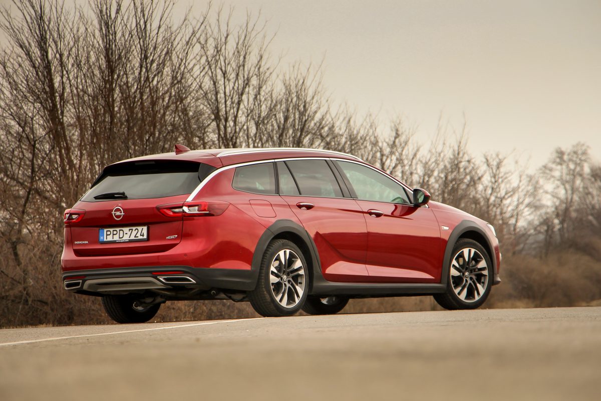 OPEL INSIGNIA