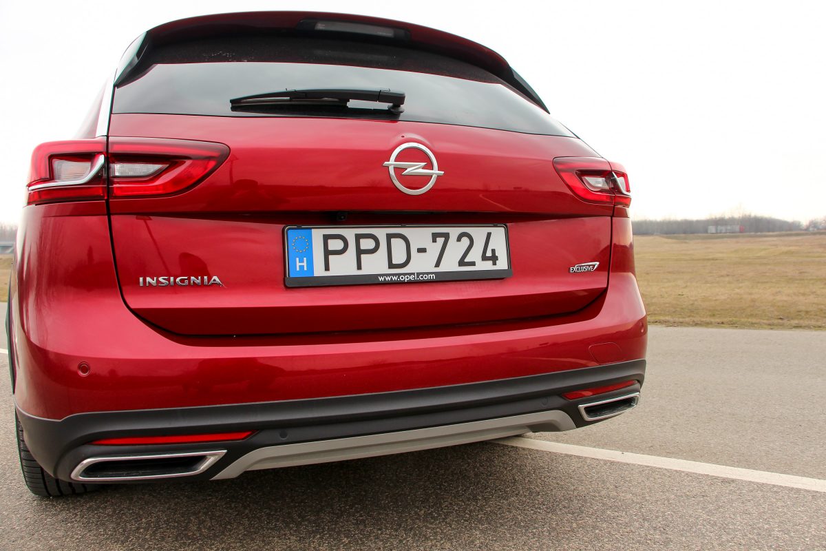 OPEL INSIGNIA