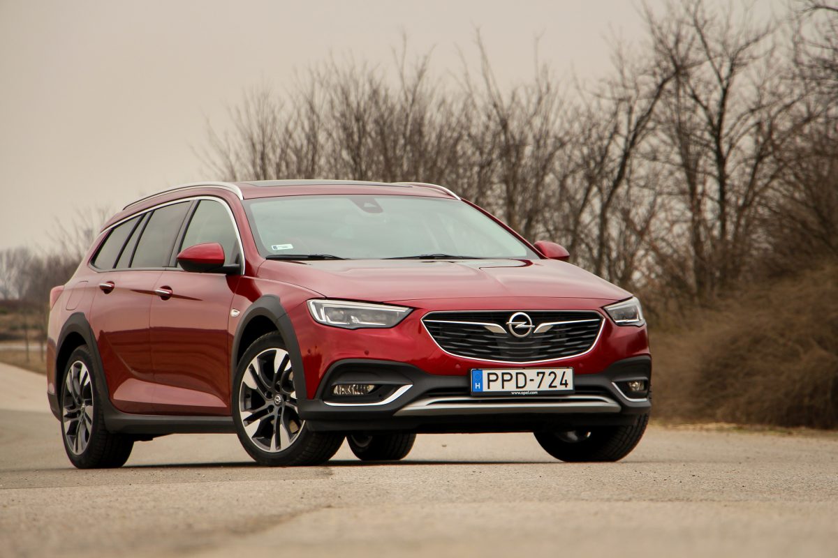 OPEL INSIGNIA