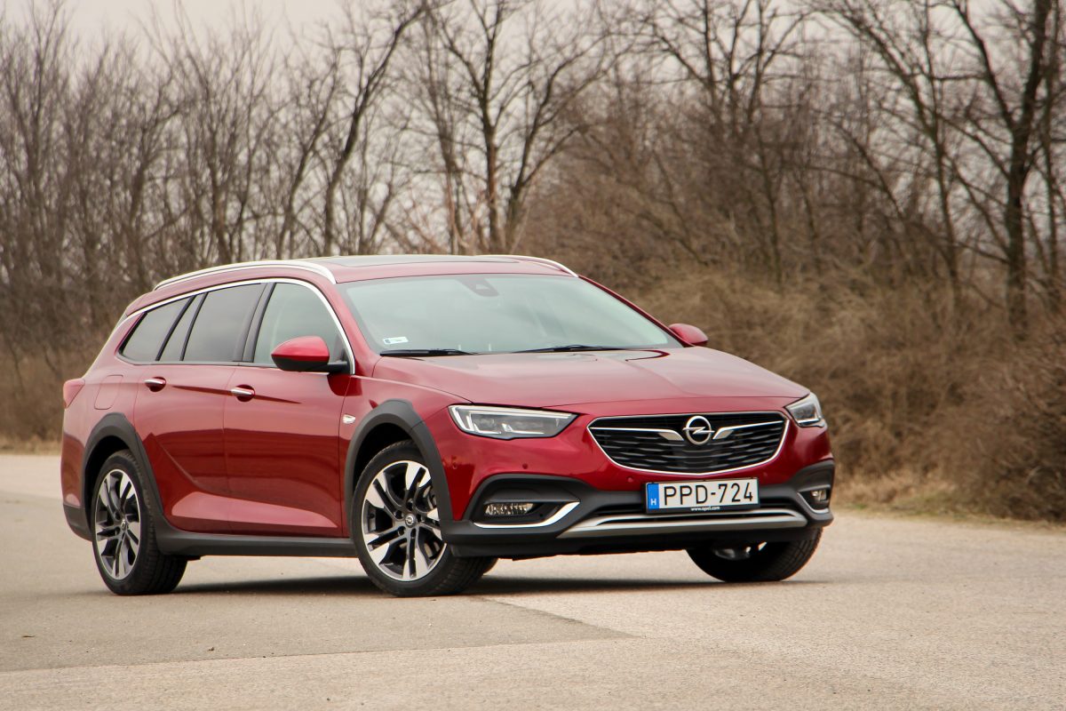 OPEL INSIGNIA