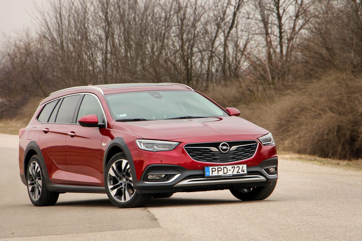 OPEL INSIGNIA