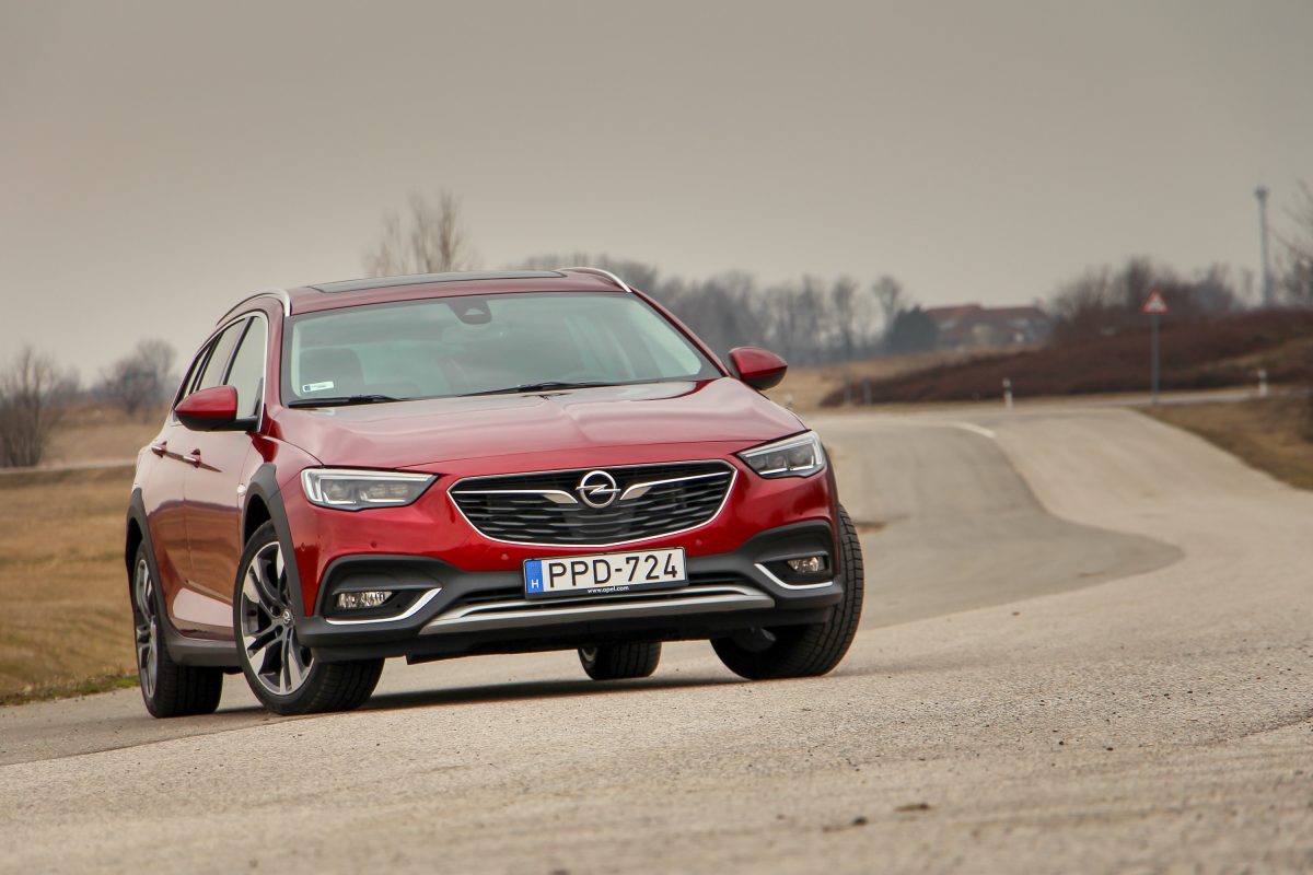 OPEL INSIGNIA