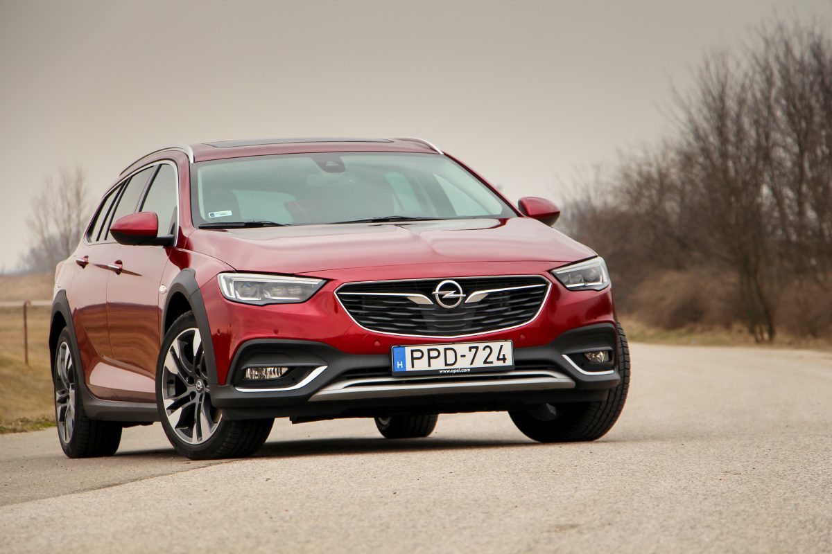 OPEL INSIGNIA