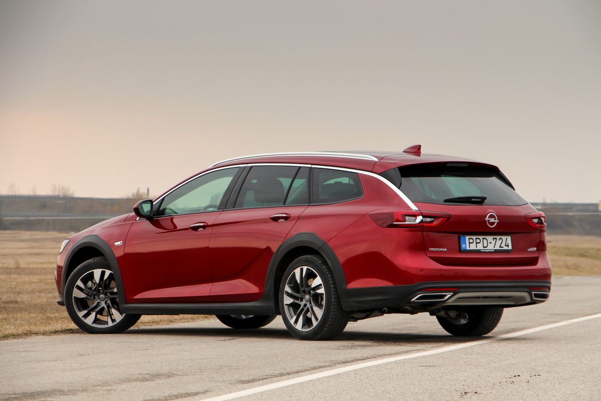 OPEL INSIGNIA
