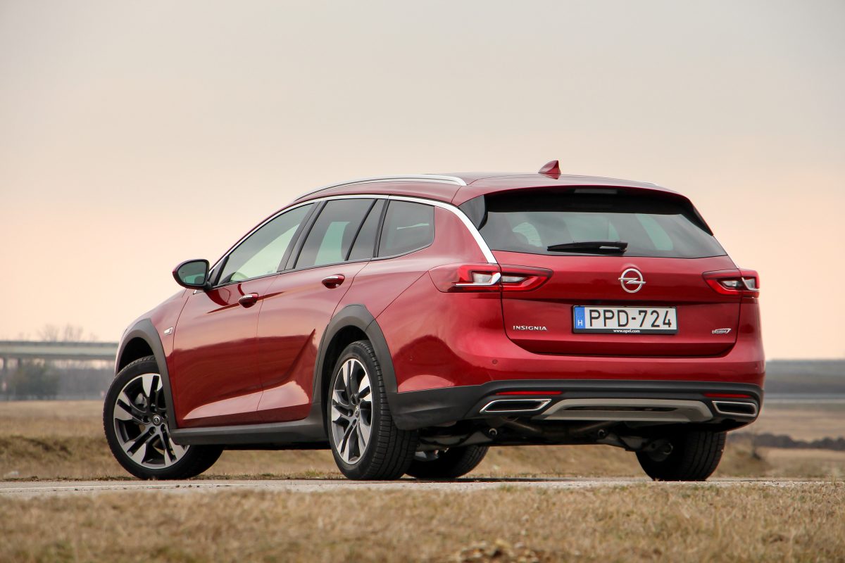 OPEL INSIGNIA