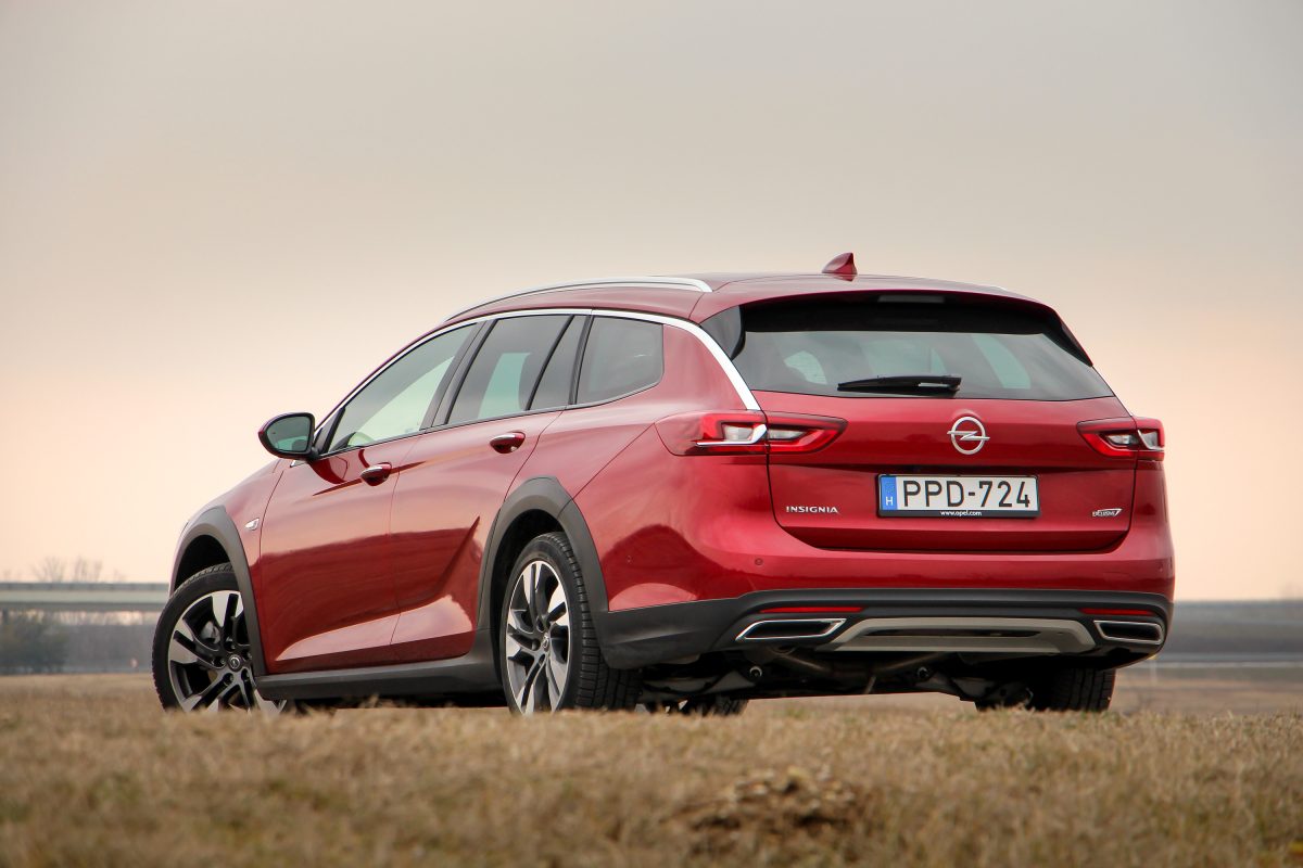 OPEL INSIGNIA