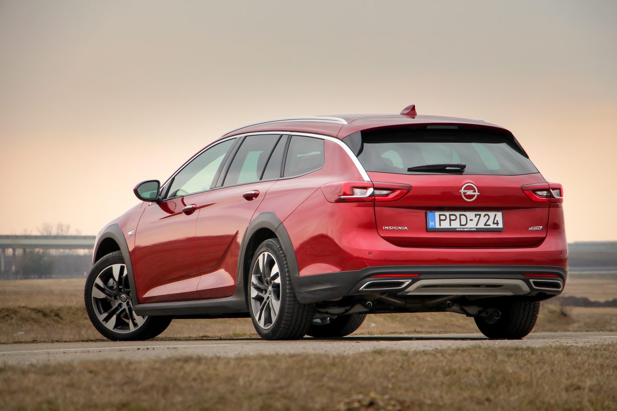 OPEL INSIGNIA