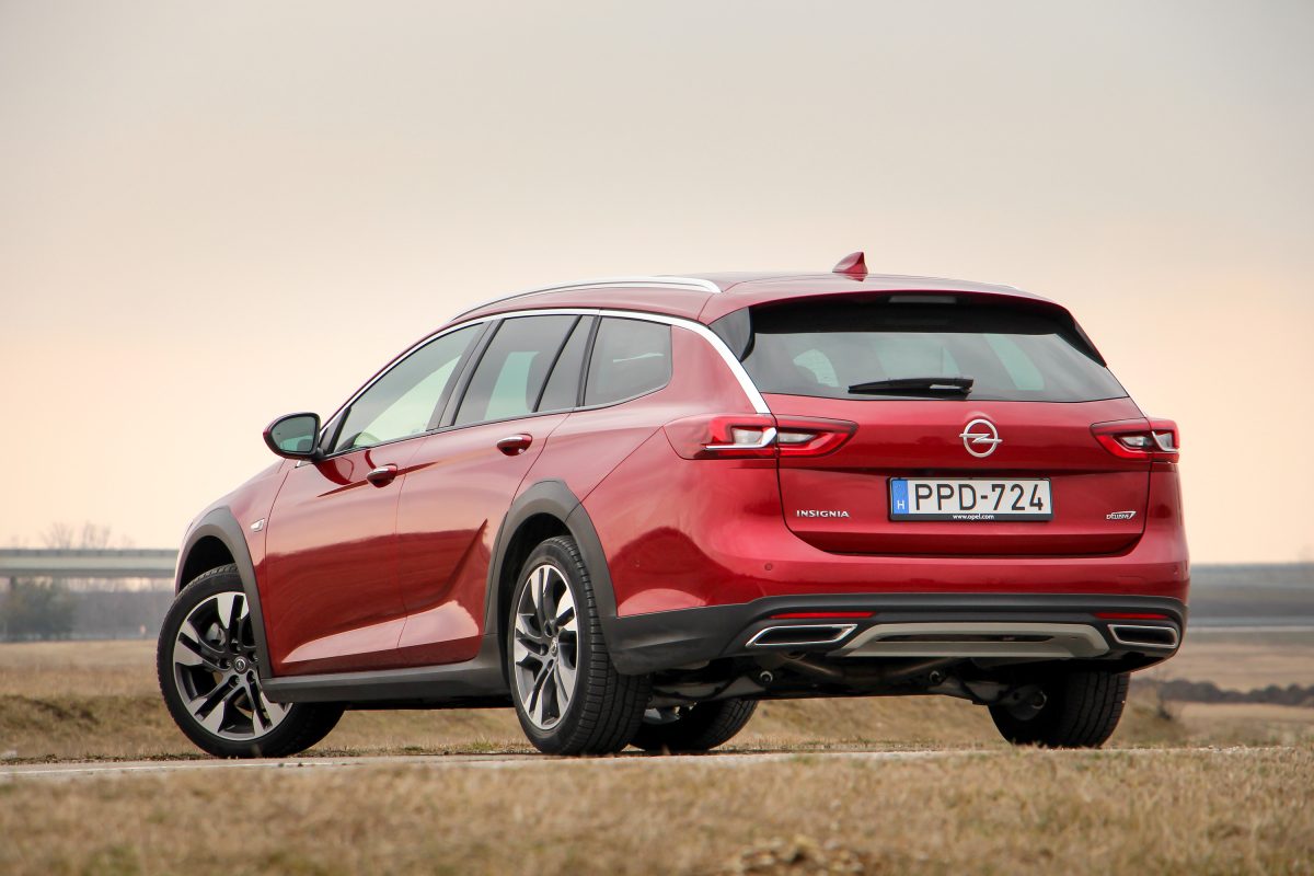 OPEL INSIGNIA