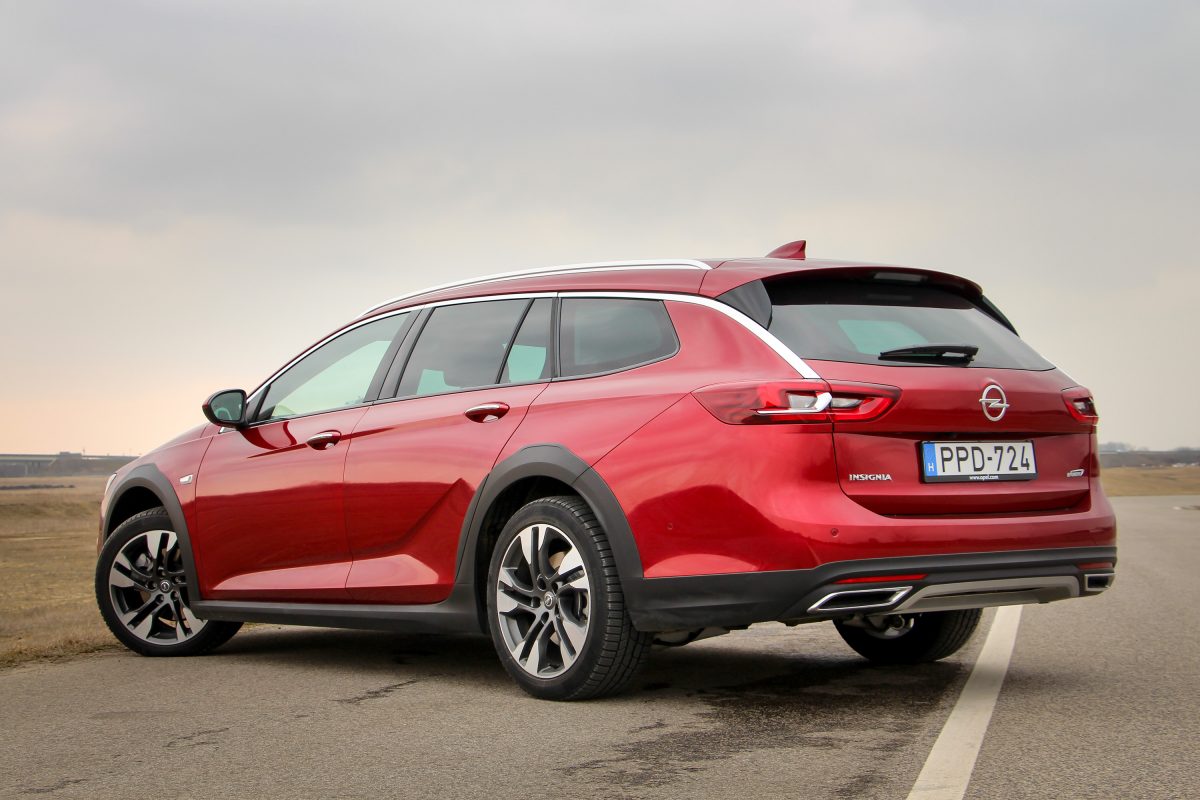OPEL INSIGNIA