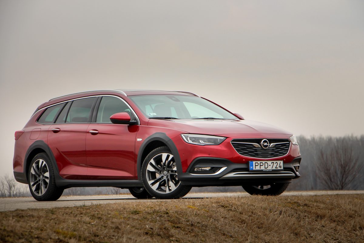 OPEL INSIGNIA