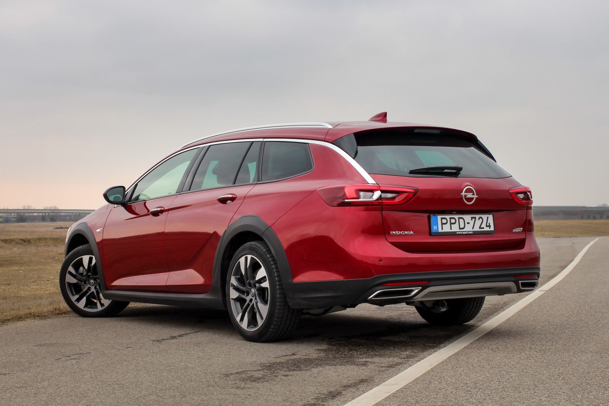 OPEL INSIGNIA