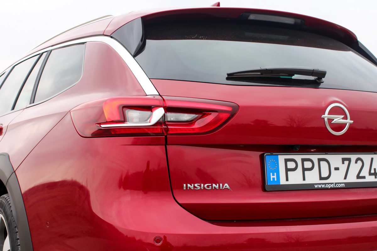 OPEL INSIGNIA