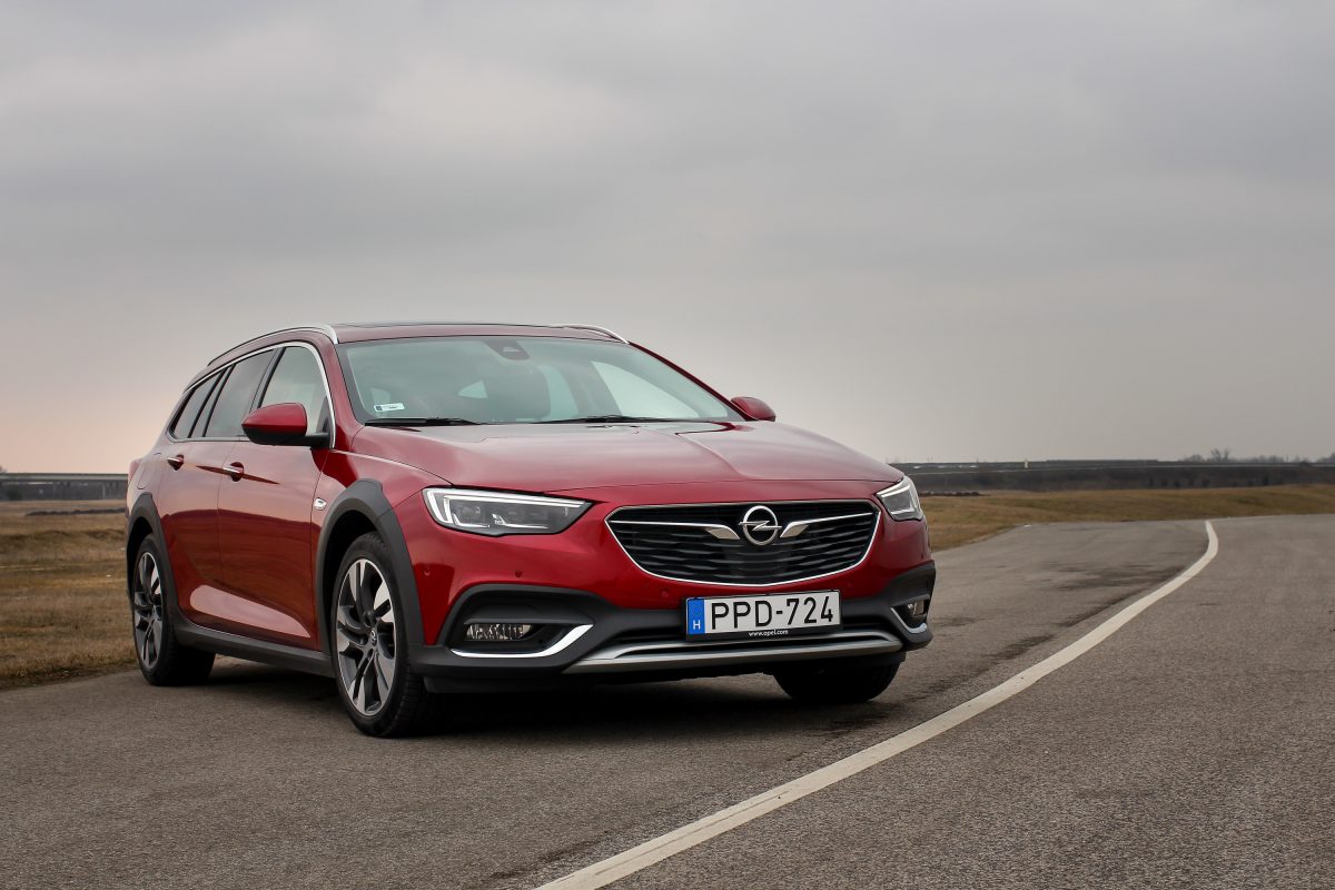 OPEL INSIGNIA