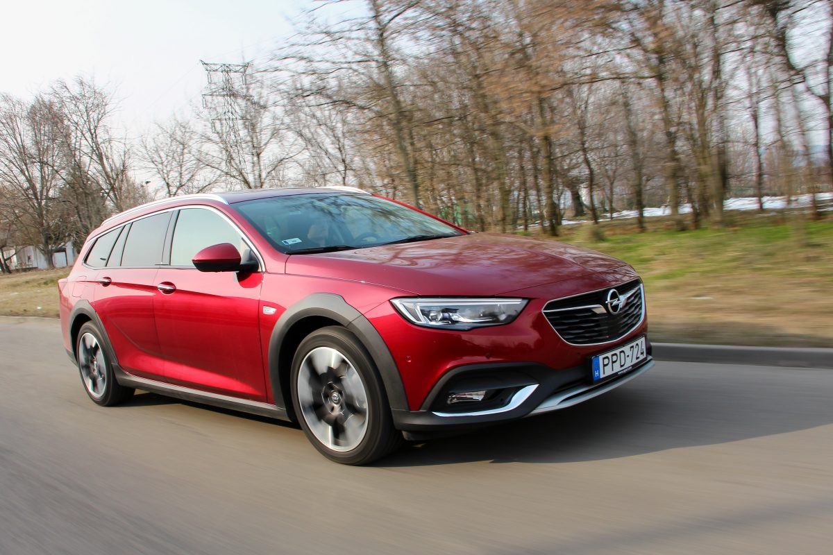 OPEL INSIGNIA