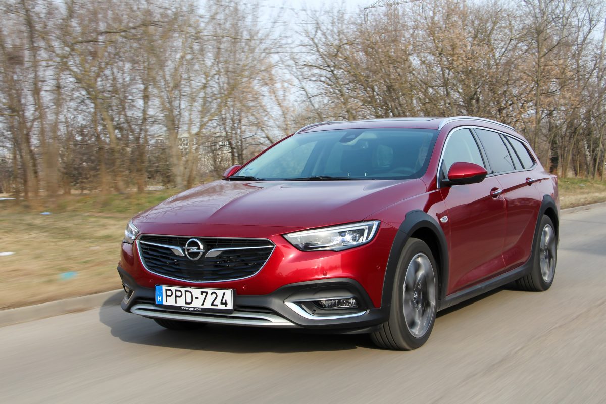 OPEL INSIGNIA