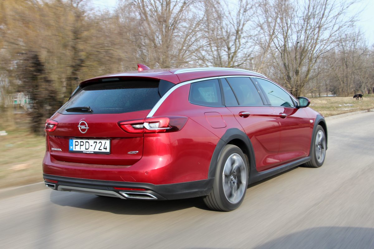 OPEL INSIGNIA